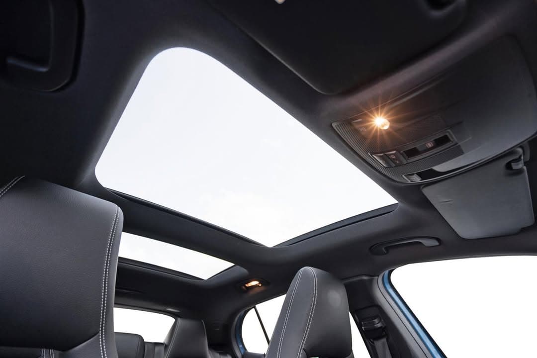 Mercedes-Benz GLA miniature 7