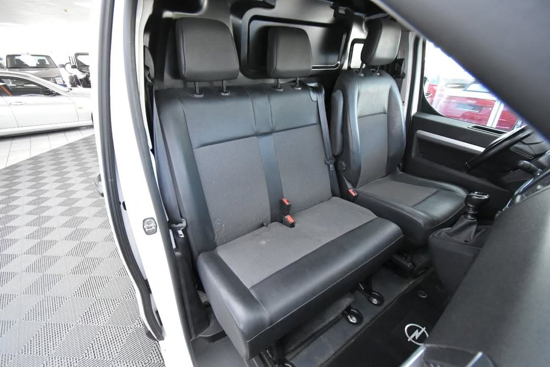 Opel Vivaro miniature 6