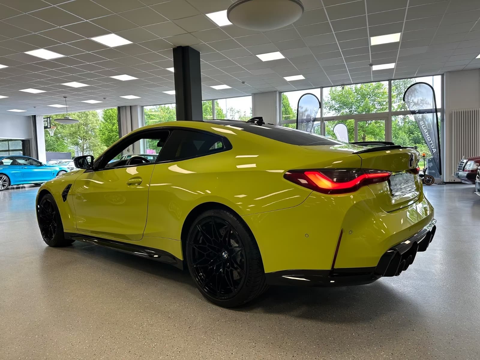 BMW M4 miniature 9