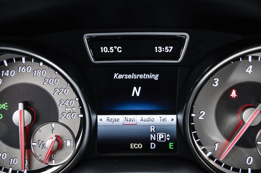 Mercedes-Benz GLA miniature 7