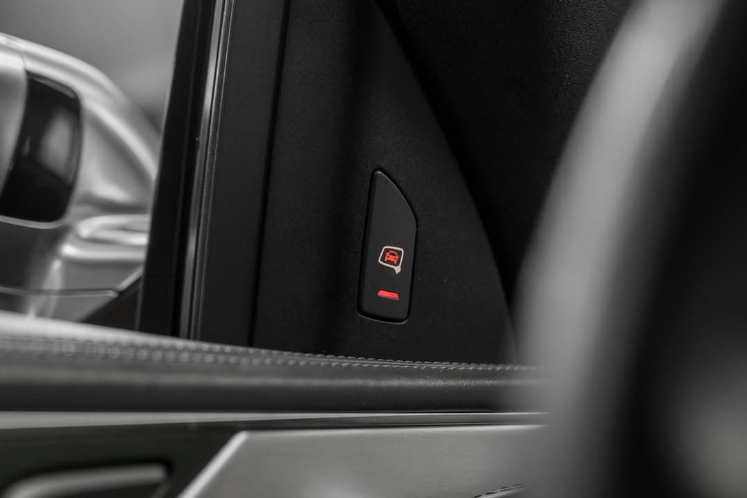 Audi S8 miniature 8