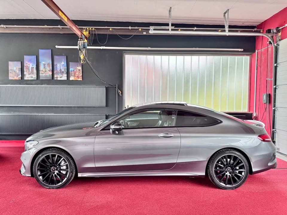 Mercedes-Benz C - photo 12