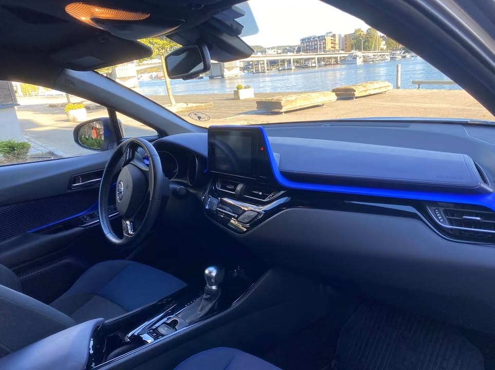 Toyota C-HR miniature 5