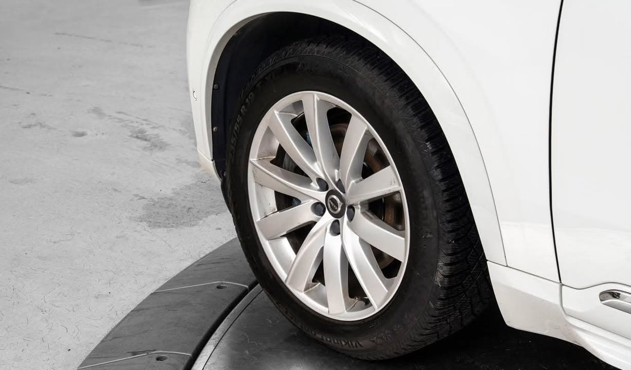 Volvo XC90 miniature 11