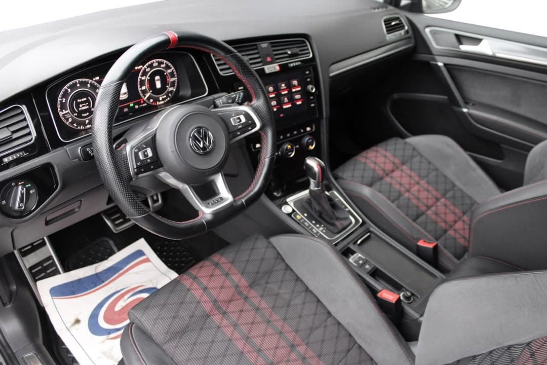 Volkswagen Golf miniature 5