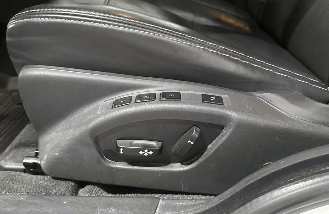 Volvo XC70 miniature 10