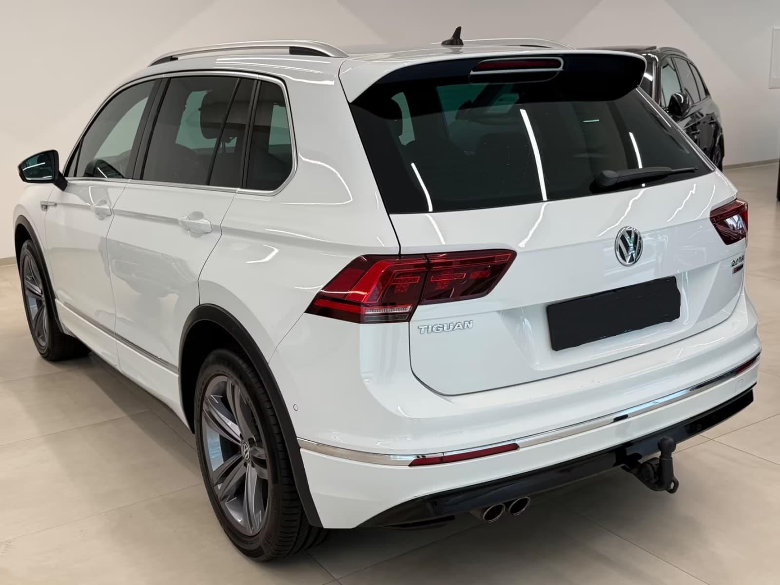 Volkswagen Tiguan miniature 8