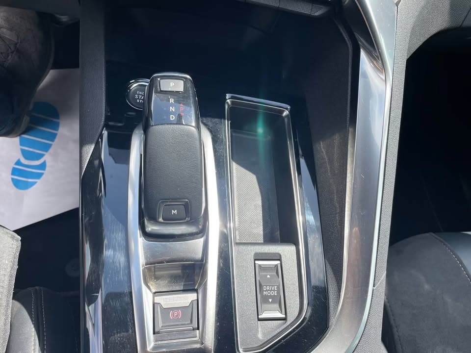 Peugeot 5008 miniature 10