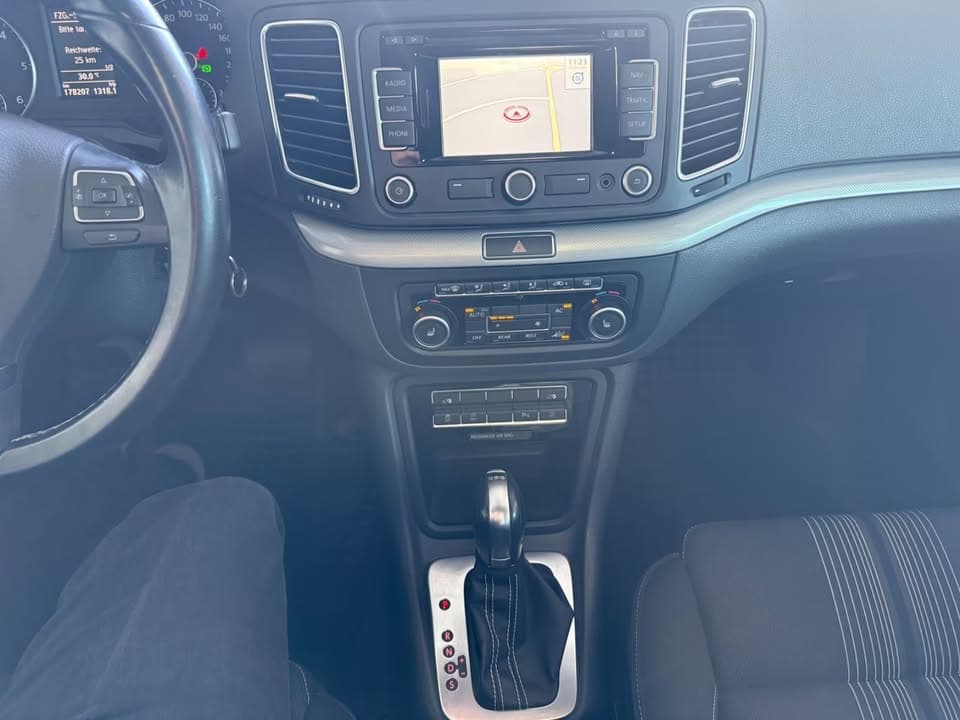 Volkswagen Sharan miniature 10