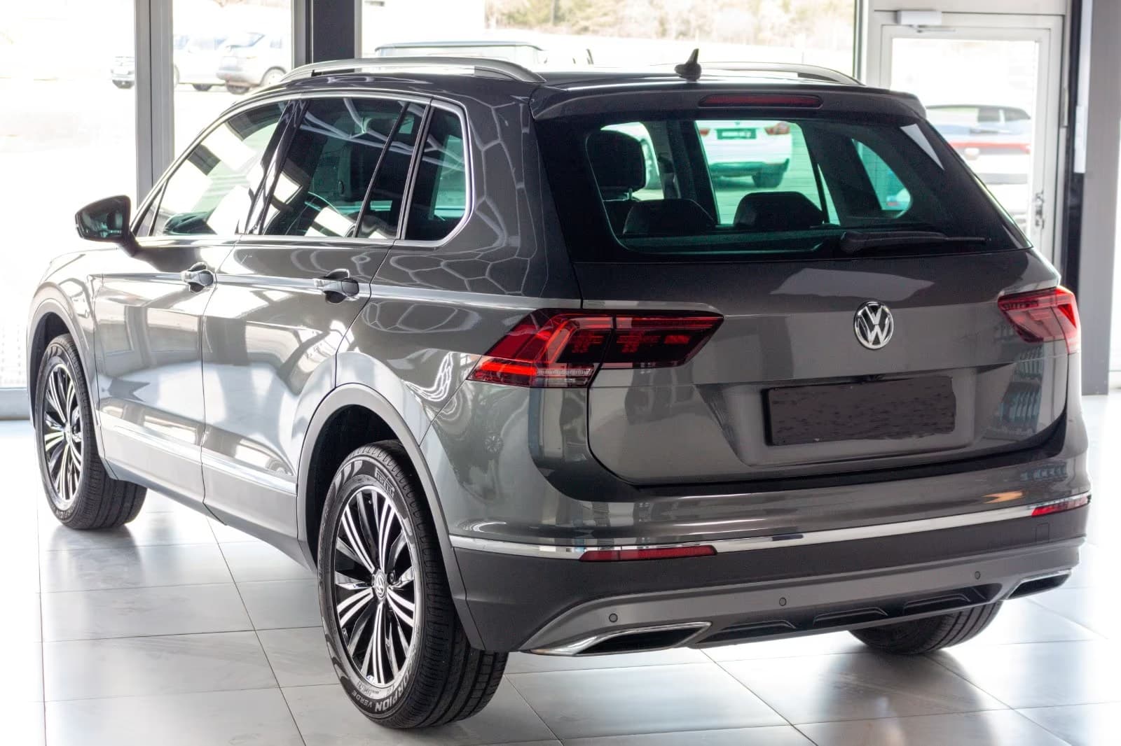 Volkswagen TIGUAN miniature 6