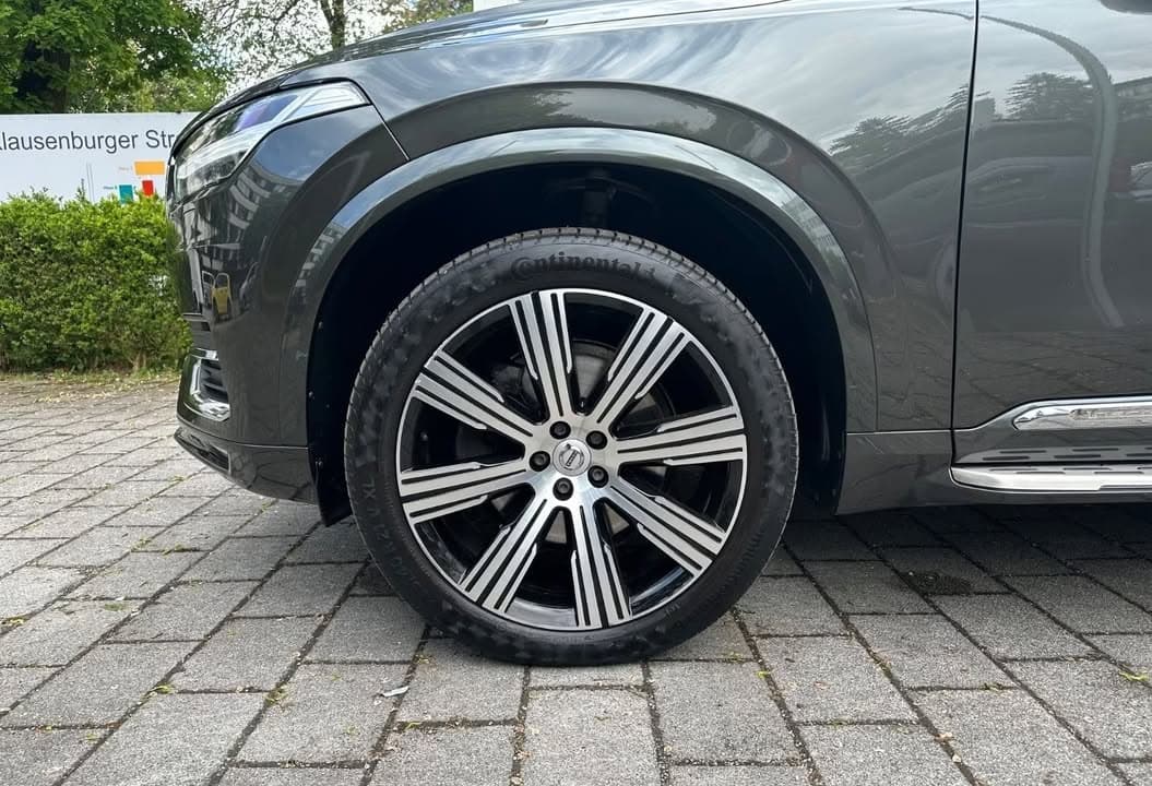 Volvo XC90 - photo 12