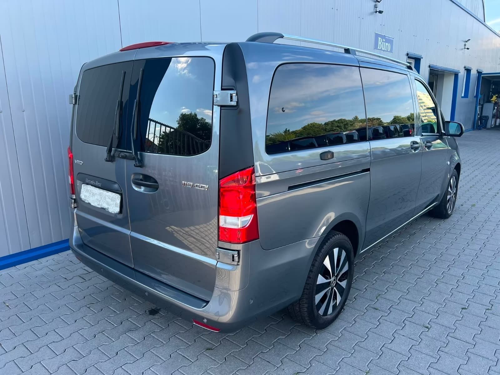 Mercedes-Benz Vito miniature 6