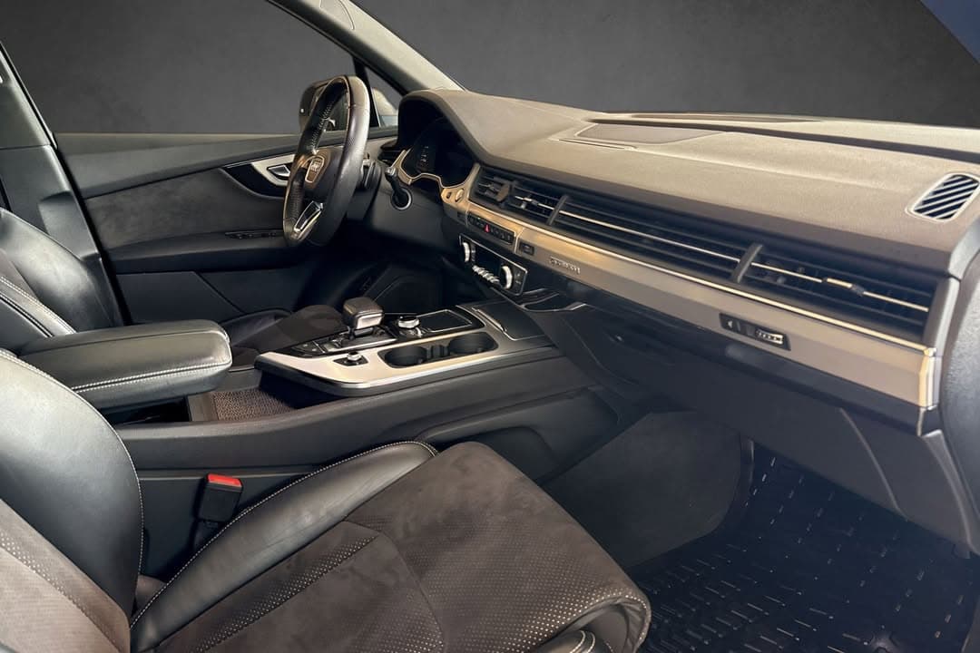 Audi Q7 miniature 11