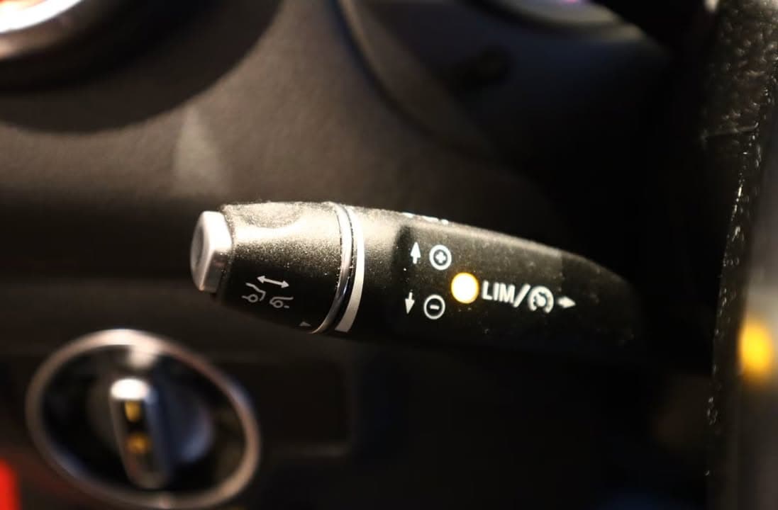 Mercedes-Benz CLA miniature 9
