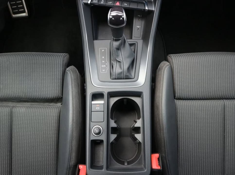 Audi Q3 miniature 12