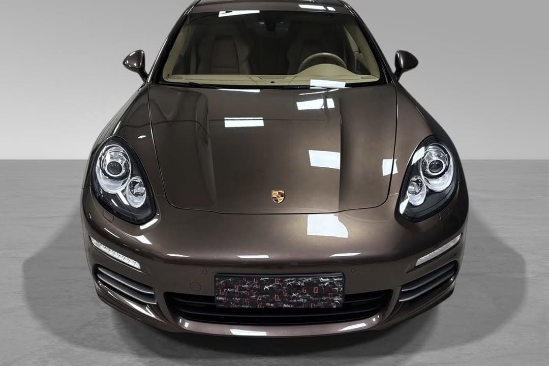 Porsche Panamera miniature 5