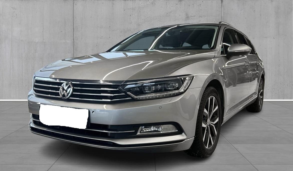 Volkswagen Passat miniature 2