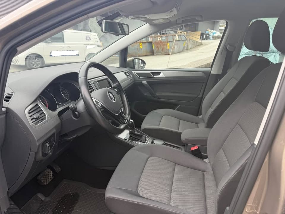 Volkswagen Golf miniature 10