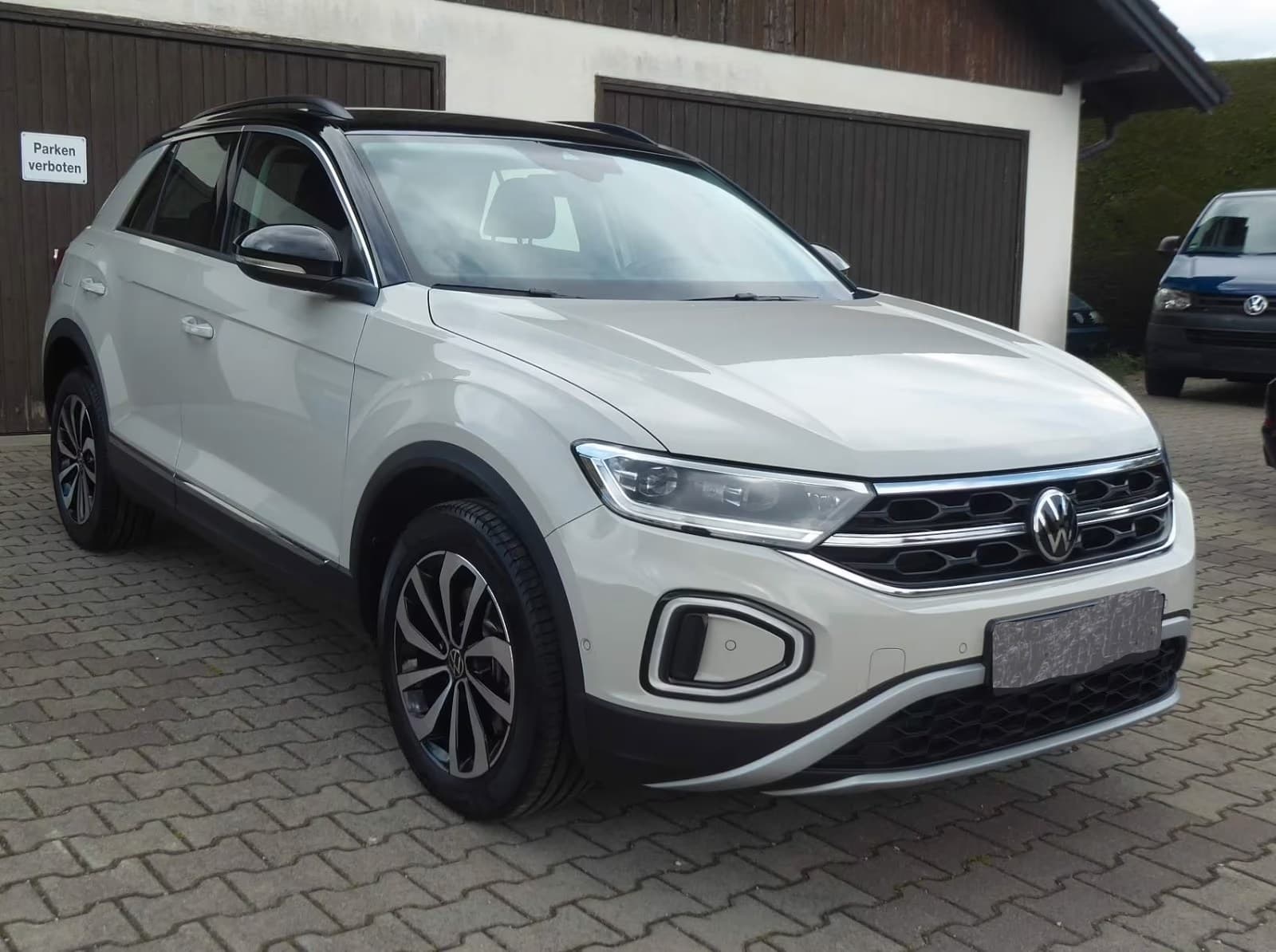 Volkswagen T-Roc miniature 3