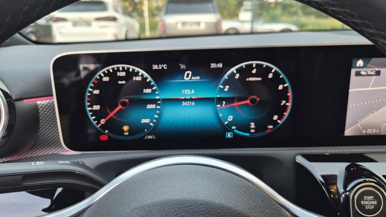 Mercedes-Benz A miniature 8