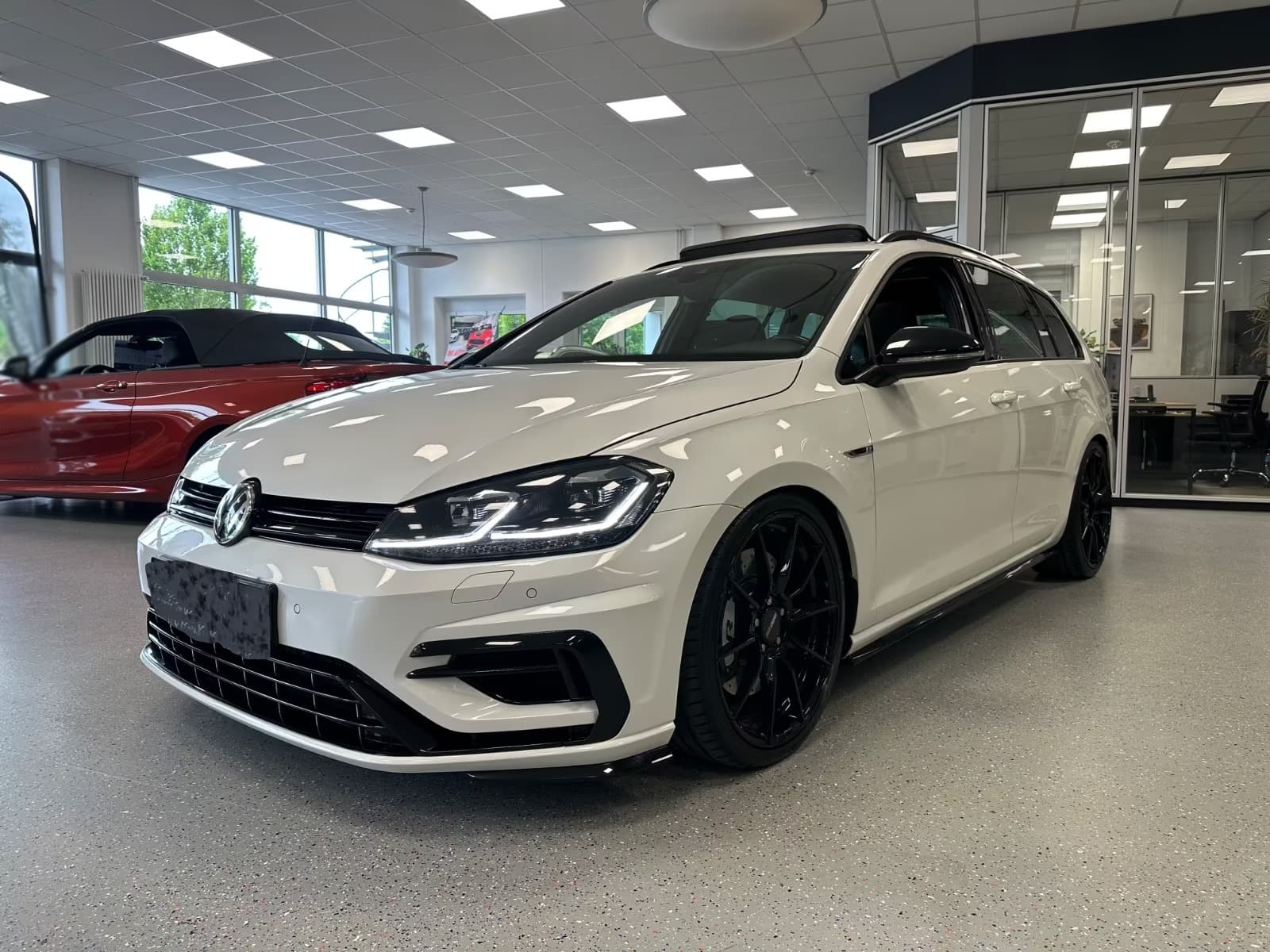 Volkswagen Golf miniature 2