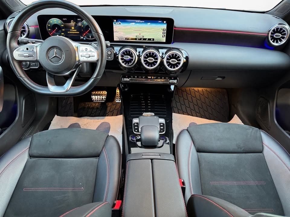 Mercedes-Benz Clase miniature 8
