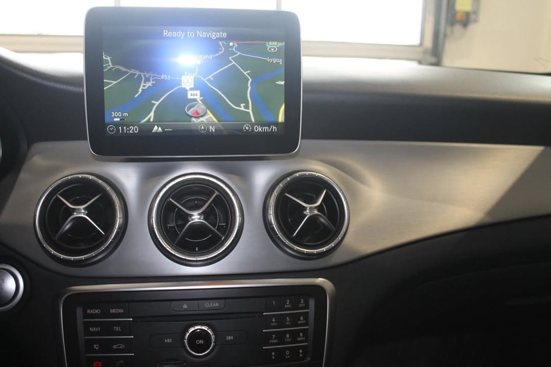 Mercedes-Benz CLA miniature 7