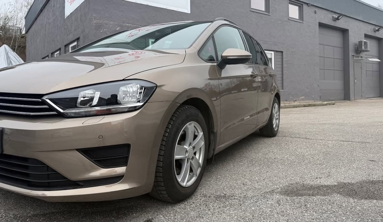 Volkswagen Golf miniature 4