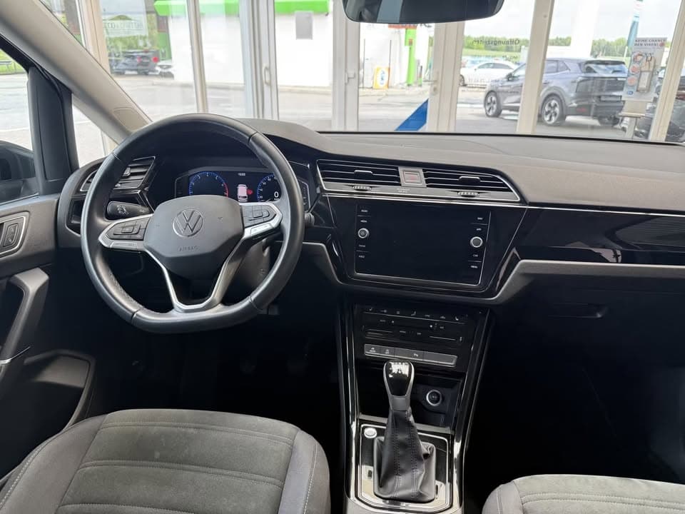 Volkswagen TOURAN miniature 12