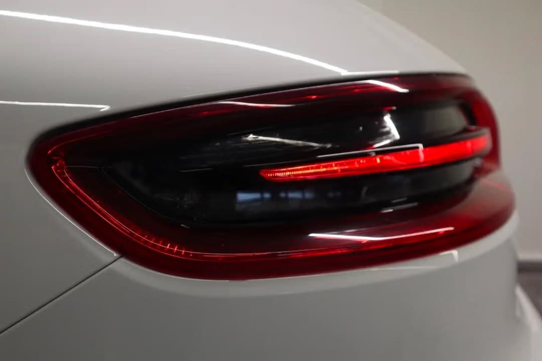 Porsche MACAN - photo 12