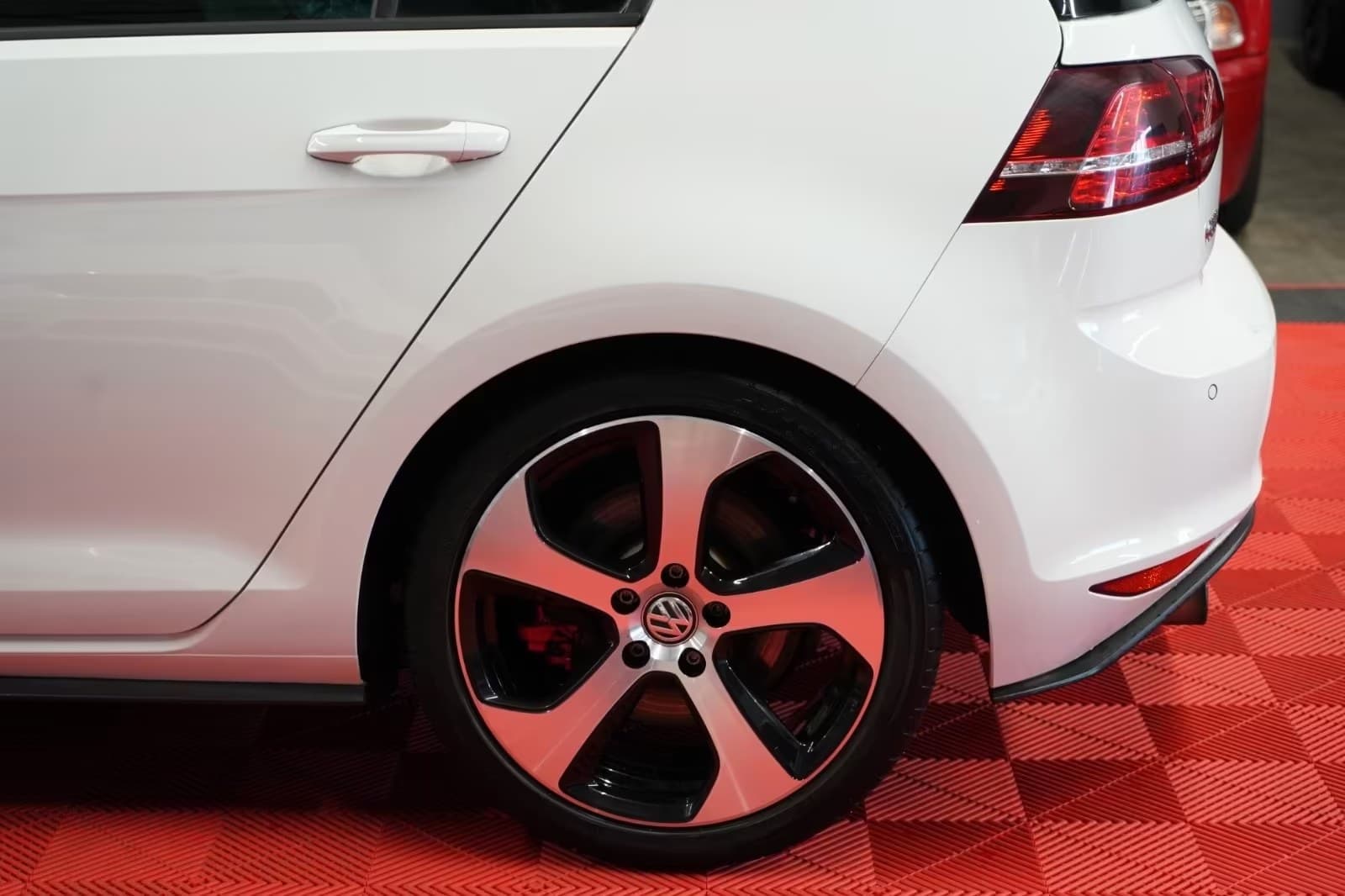 Volkswagen Golf miniature 9
