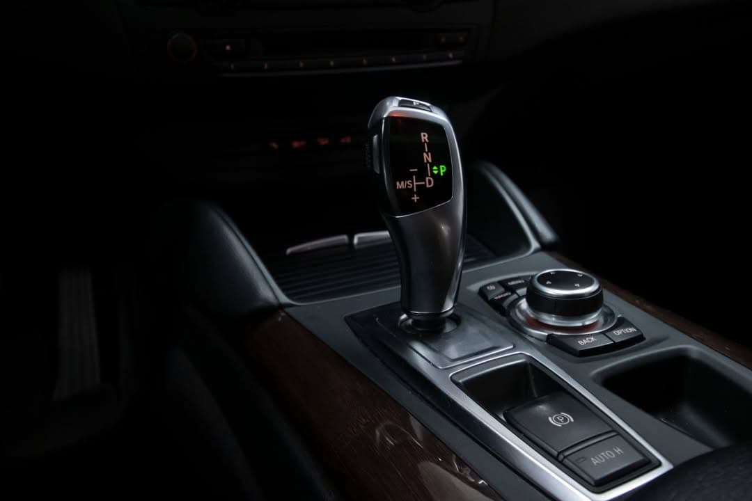 BMW X6 miniature 12