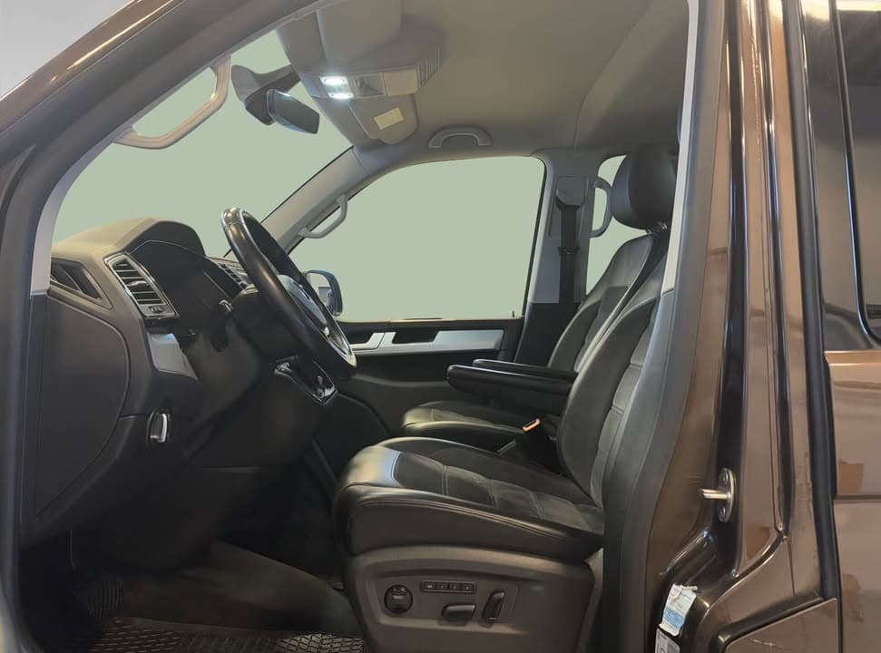 Volkswagen Multivan miniature 5