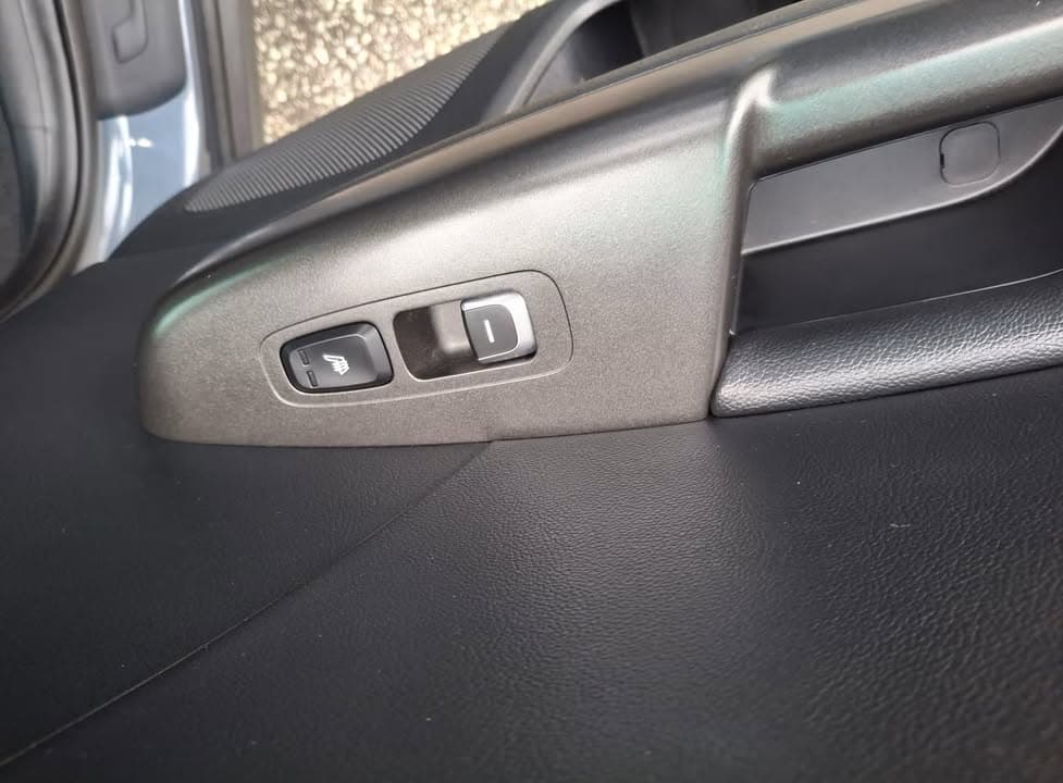 Kia Sportage miniature 9