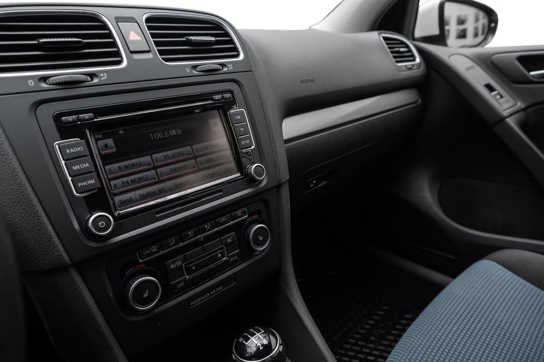 Volkswagen Golf miniature 9