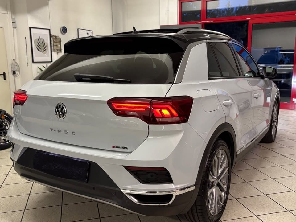 Volkswagen T-Roc miniature 7