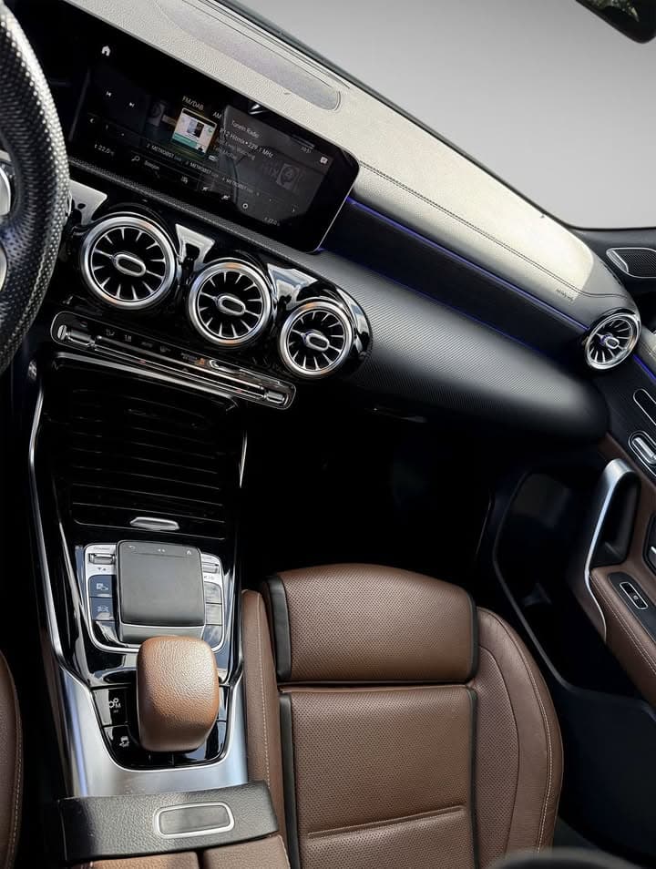 Mercedes-Benz Clase miniature 12