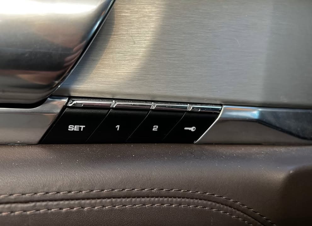 Porsche Panamera miniature 10