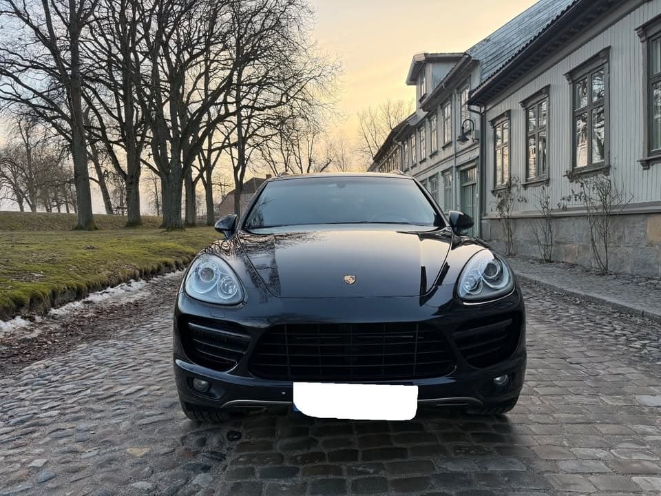 Porsche Cayenne miniature 4