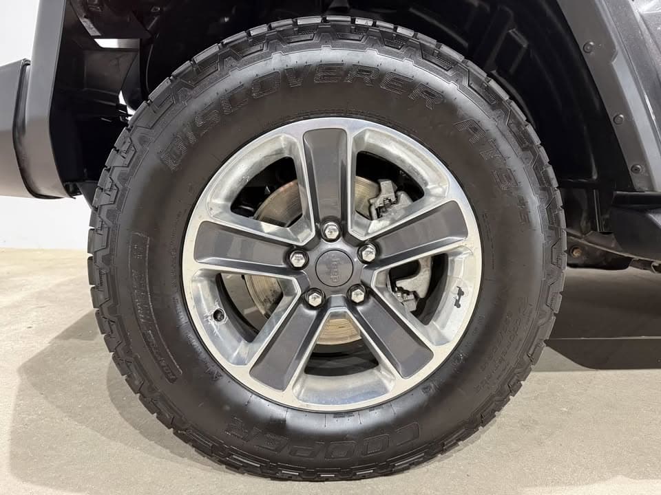 Jeep WRANGLER miniature 12