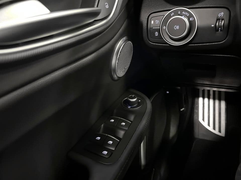 Alfa Romeo Giulia miniature 7