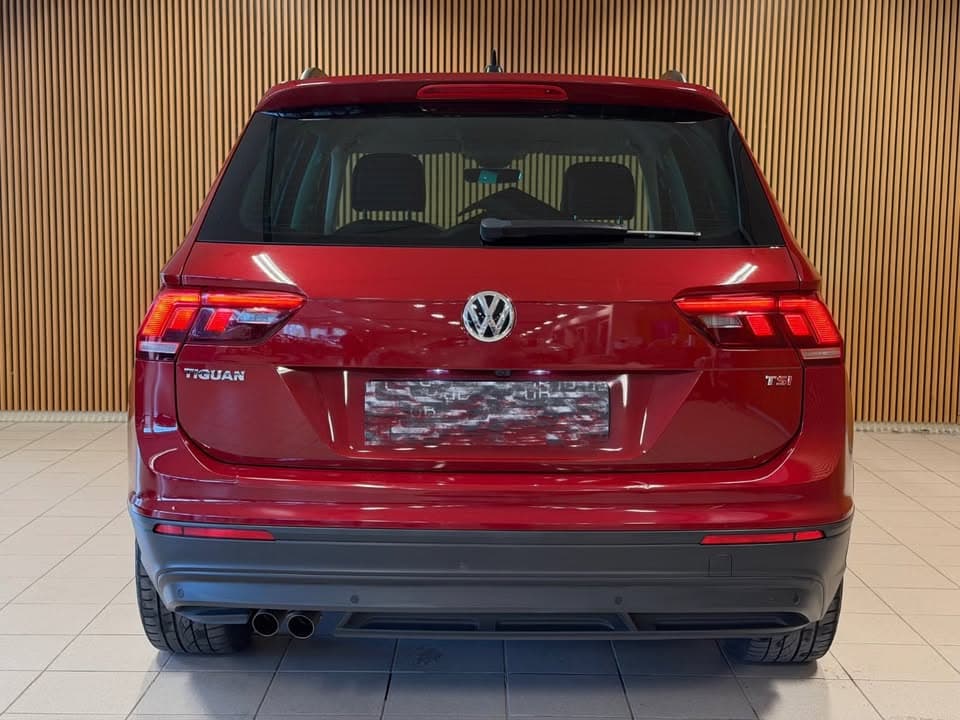 Volkswagen Tiguan miniature 4